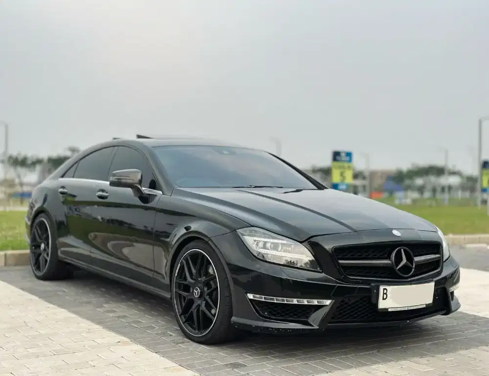 Mercy CLS 350 AMG AT 2013 Good Condition