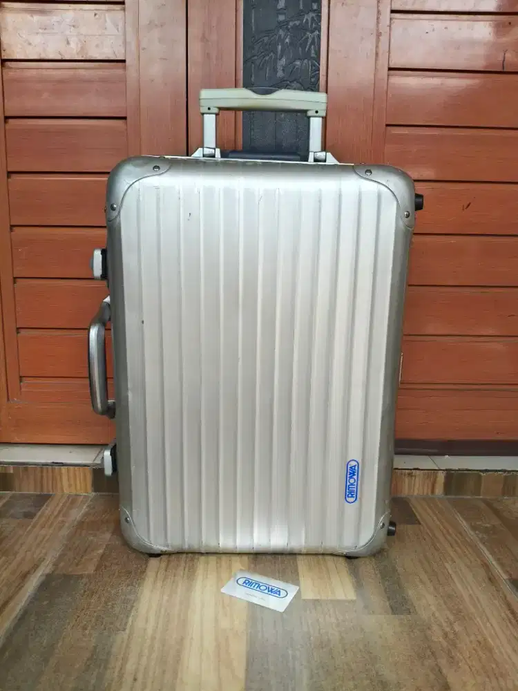 Rare. RIMOWA TOPAS integral aluminium cabin size S