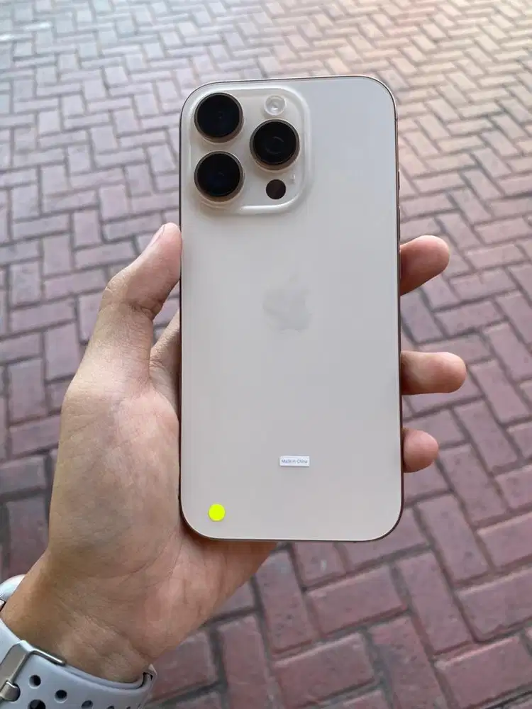 Iphone 16 Pro 128 GB dessert