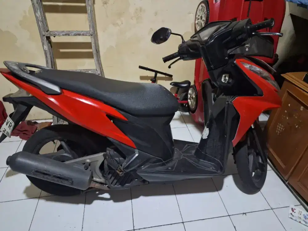 HONDA VARIO 125 KZR 125 ESP CBS FI TAHUN 2013