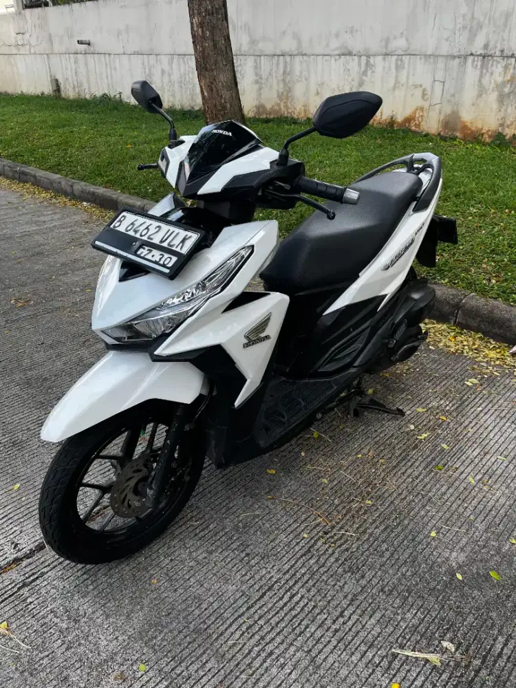 Vario LED Old 150 Cc Putih Glossy