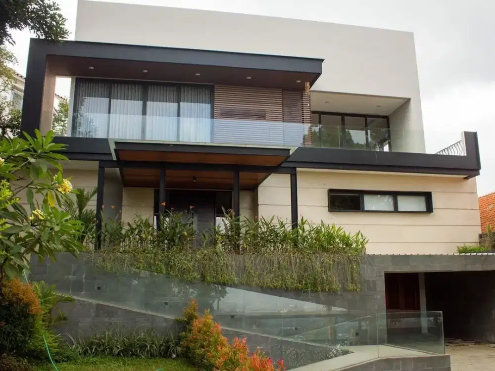 Dijual Rumah Villa Super LUX Kawasan Asri Mainroad Dago Resort Bandung