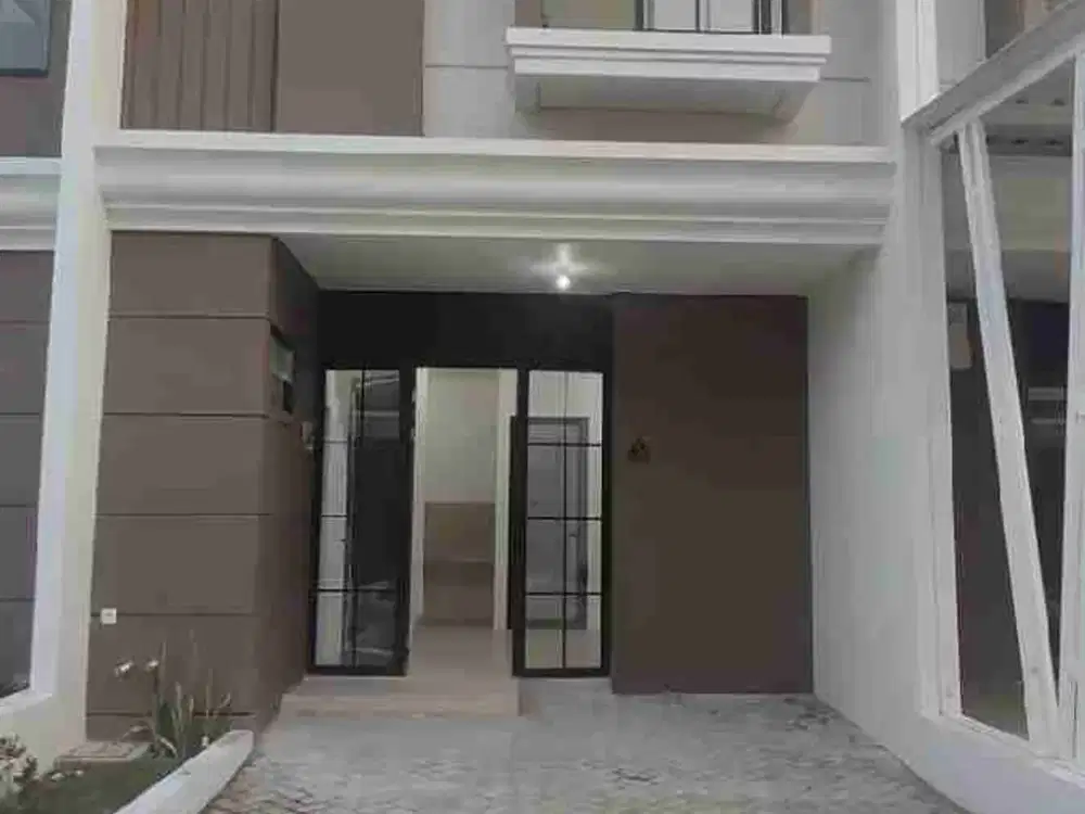 Rumah Baru Gress dekat Pakuwon City