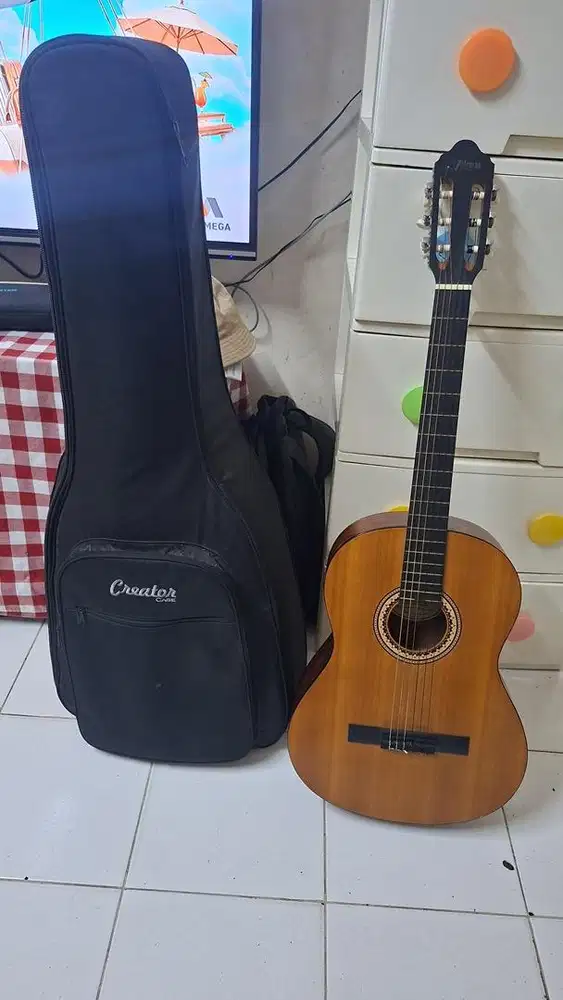 Gitar valencia model vc204hft