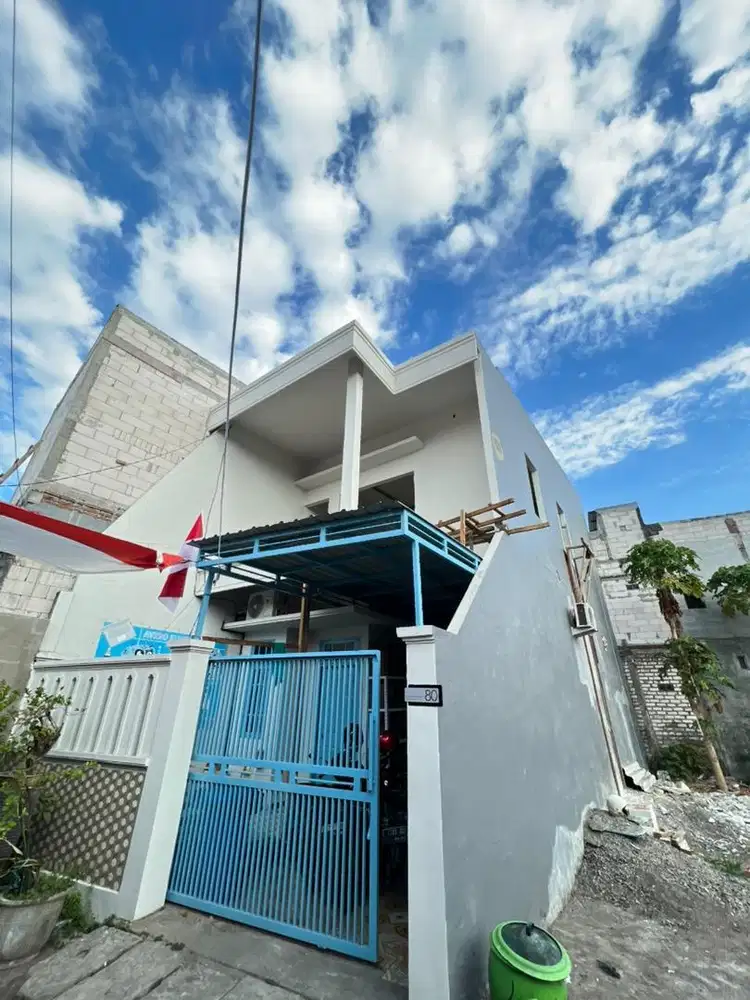 Rumah minimalis 2 lantai Masuk Mobil