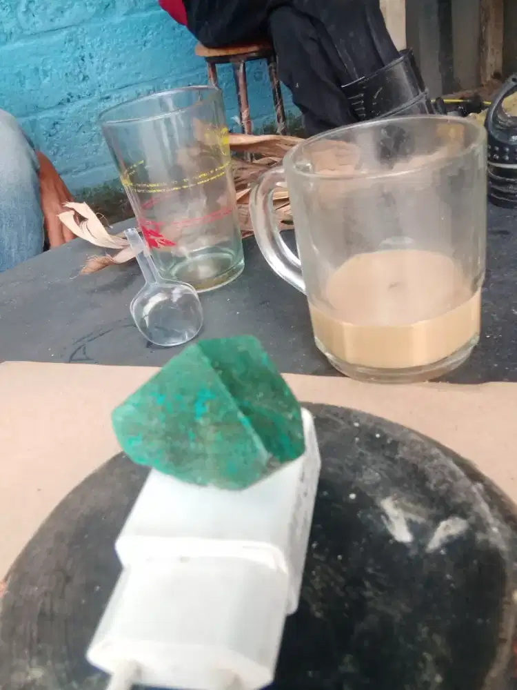 Batu bacan bongkahan