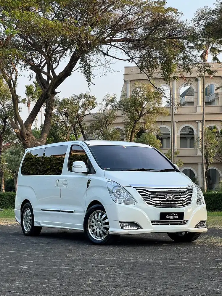 [KM39RB] Hyundai H-1 Royale Diesel 2013 Antik!