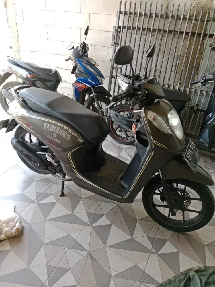 Jual motor honda Genoa tahun 2021