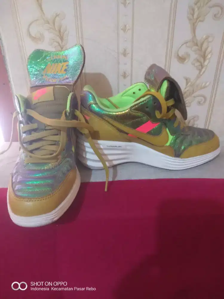 Nike Lunartiempo Sky Hi Premium QS 'Trophy' Sepatu Wanita