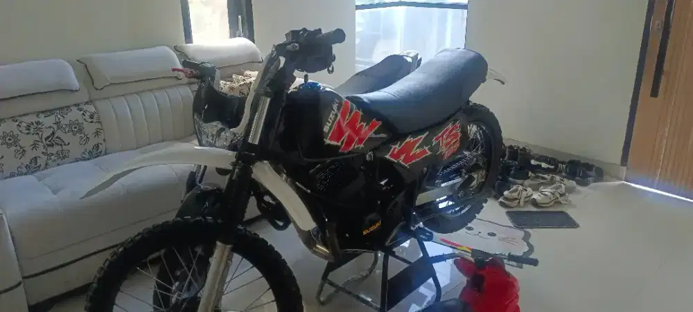 Suzuki TS 125 motor Trail Clasic