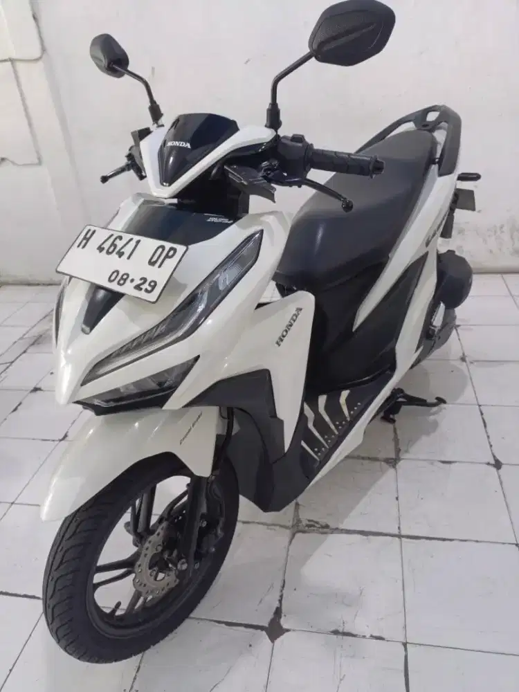 vario 150 putih 2019