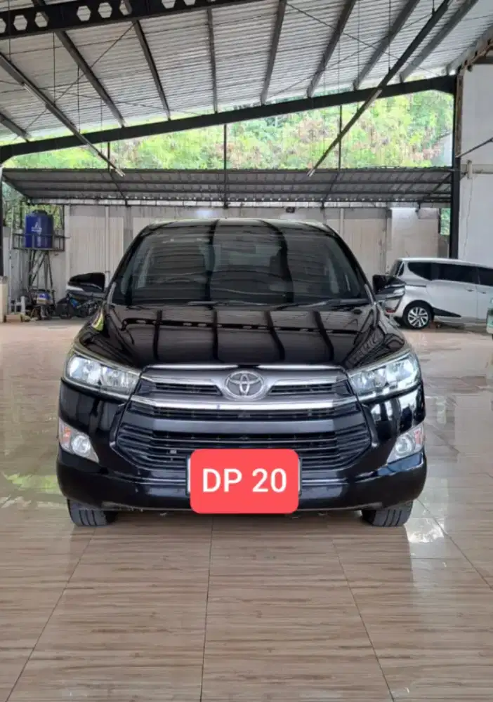 Innova V 2.0 At 2016