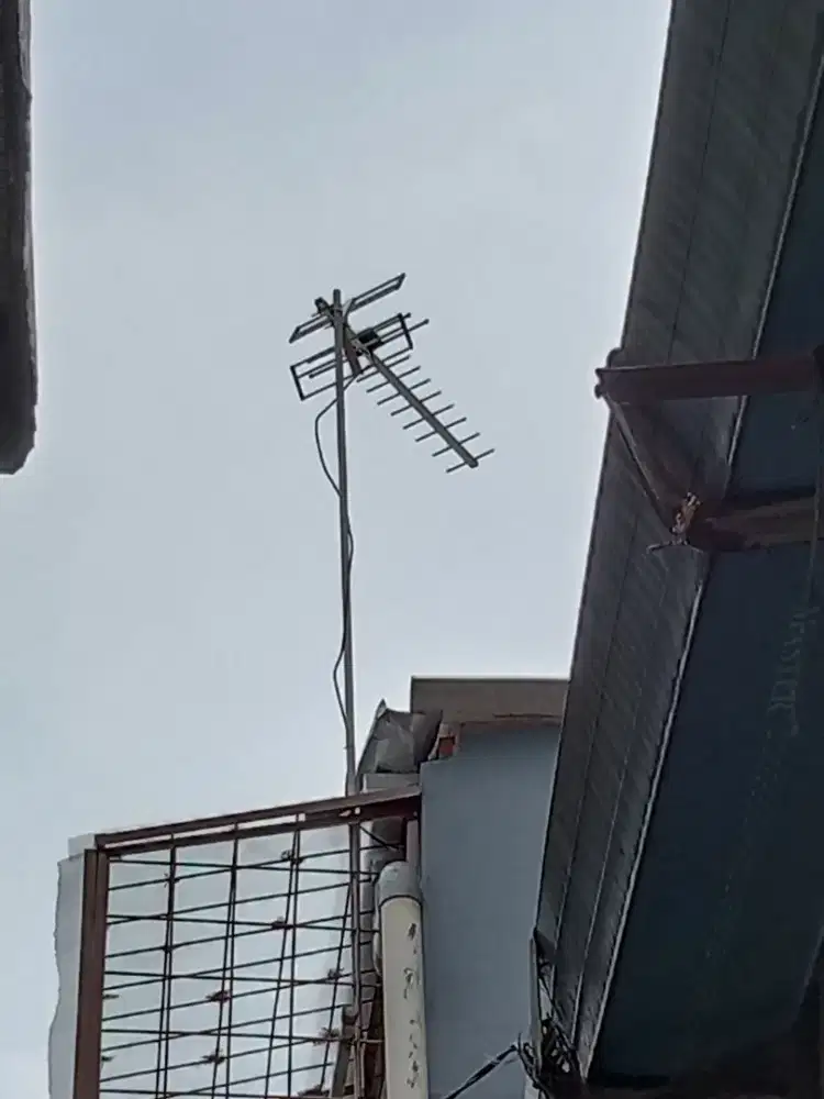 Tim pemasangan Antenna tv digital dijamin bagus