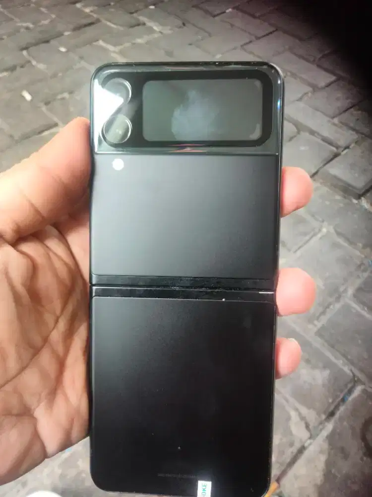 Samsung galaxy flip 3
