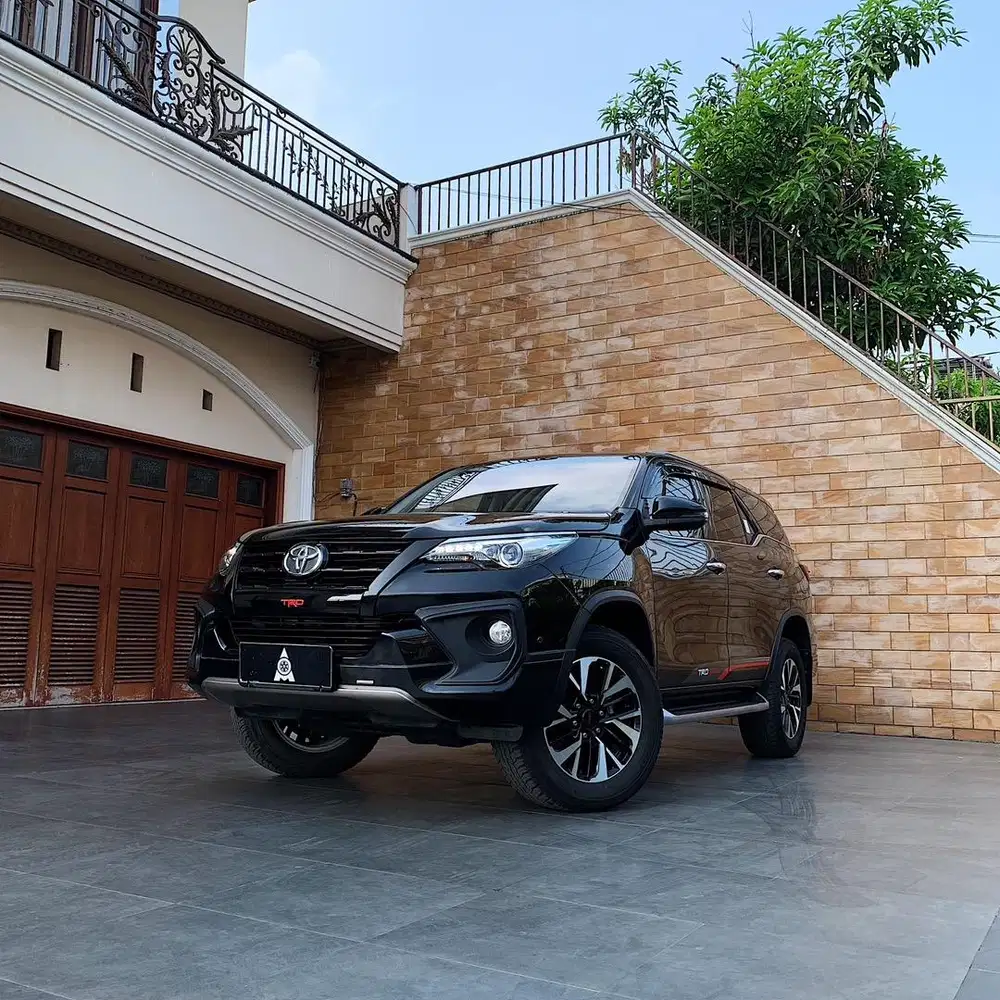 2018 Toyota Fortuner 2.4 TRD Sportivo Diesel 4X2 A/T