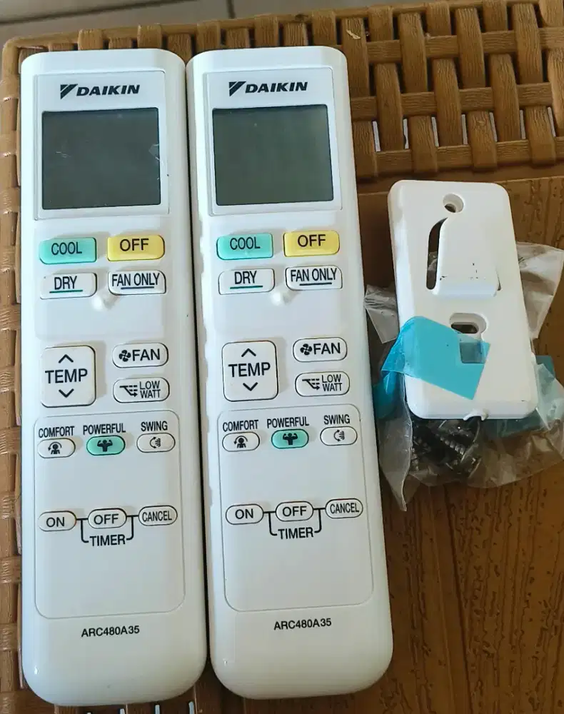 Remot AC daikin ori