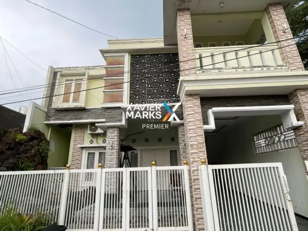 DIJUAL Rumah Minimalis 2Lt Semi Furnish Siap Huni Lingkungan One Gate System Dg Row Jalan Lebar Dekat ke Al-Mahira Iibs dan Kampus ITN 2 di Tirtasani