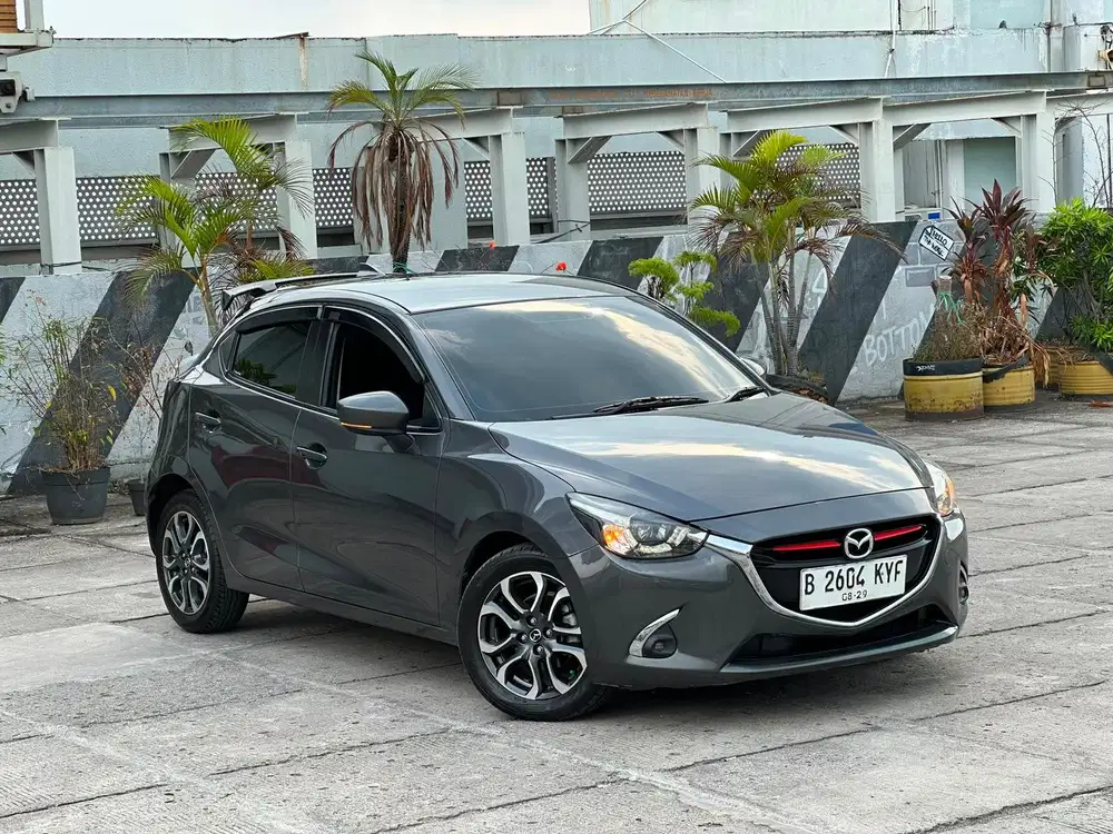 PALING LAKU !! MAZDA 2 R AT MATIC 2018 !! Dp 25jt SIAPA CEPAT !!