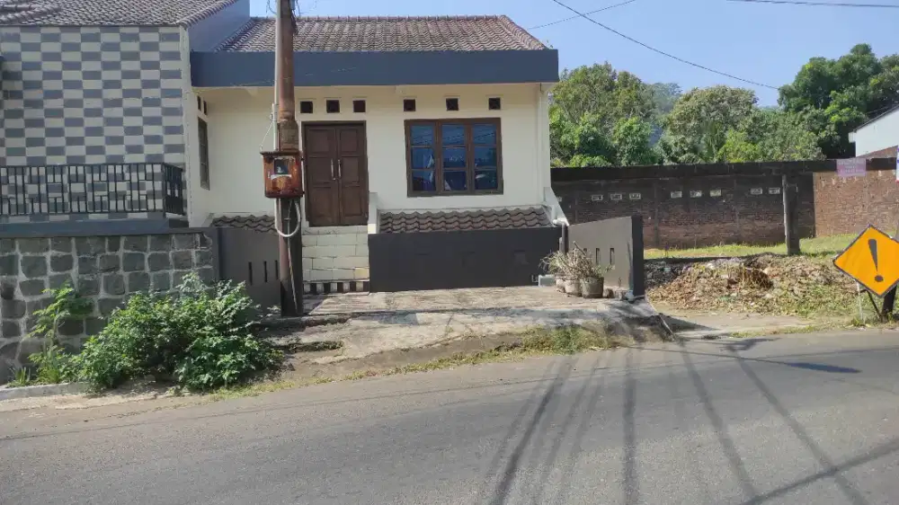 Disewakan untuk usaha