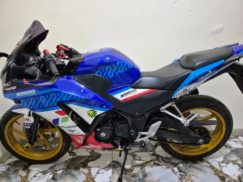 Dijual cepat CBR 150