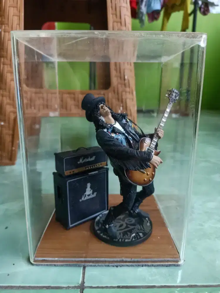 MC farlane slash