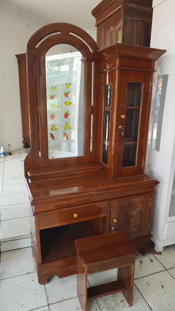 Meja Rias Kayu Jati Oval