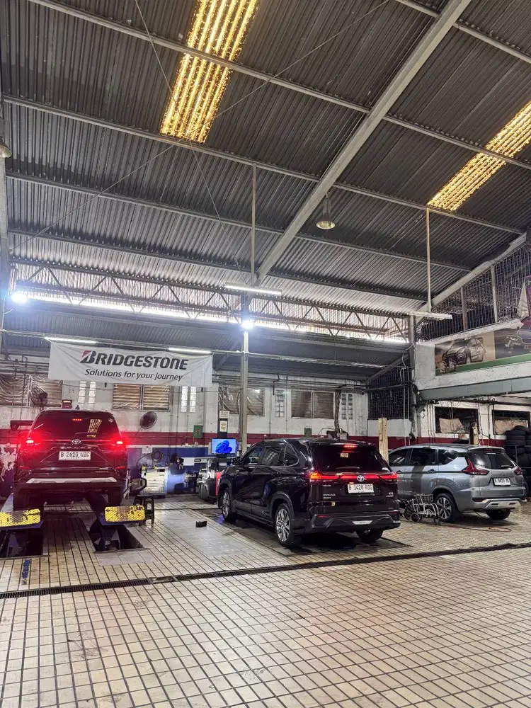Dibutuhkan MEKANIK MOBIL untuk Bengkel Mobil