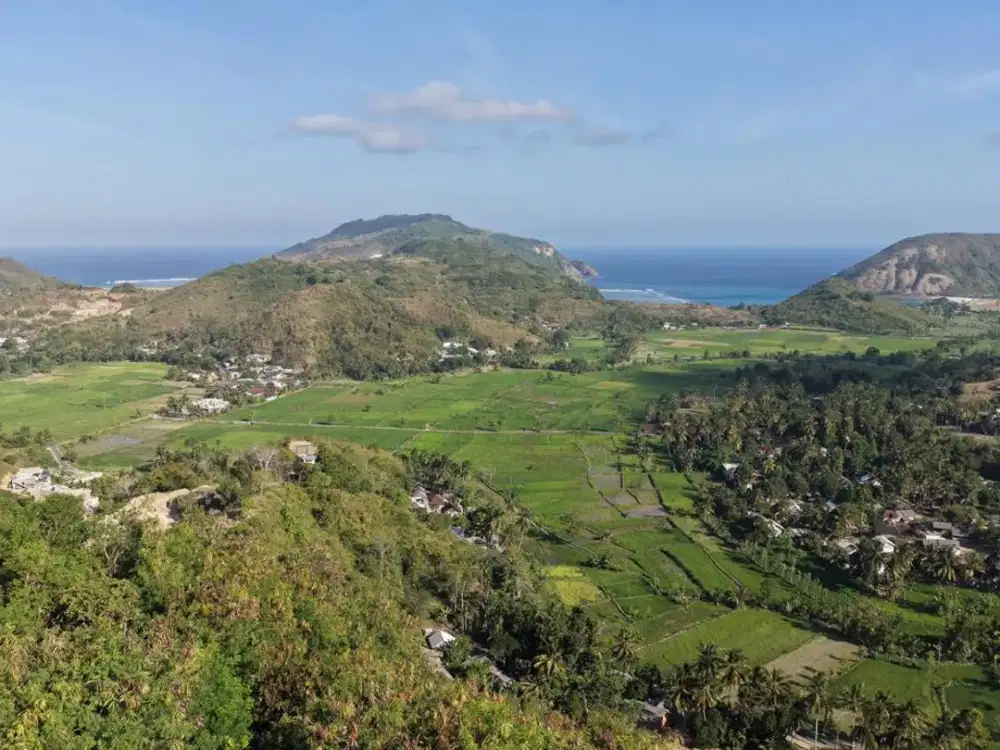 Tanah mawun view laut dekat kuta Mandalika