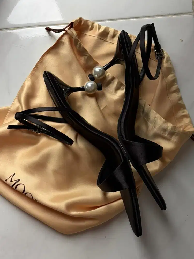 Mooresei Laurent Heels