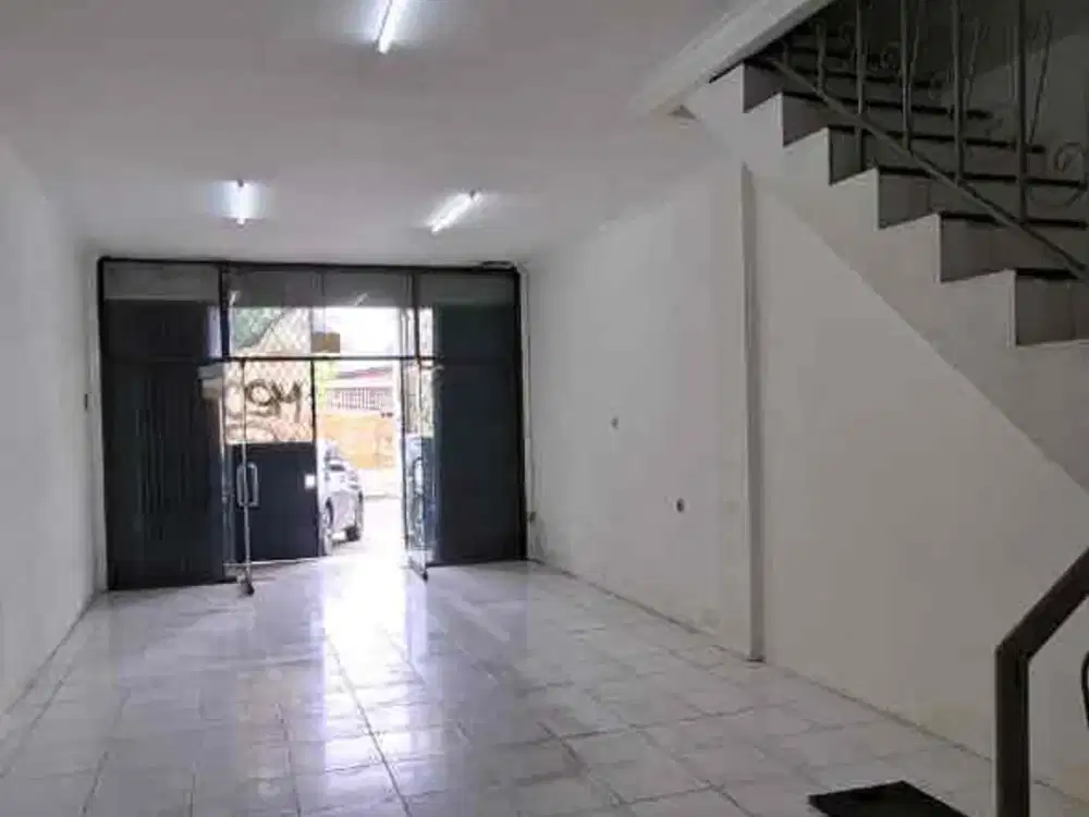Disewakan Ruko 3 Lantai Hadap Jalan Raya Di Meruya Ilir Raya - Taman Aries - Pesanggrahan - Jakarta Barat