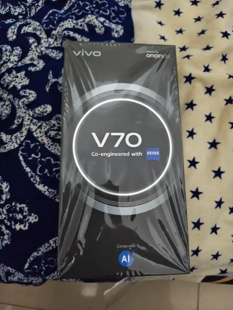 Vivo v70 12/512gb