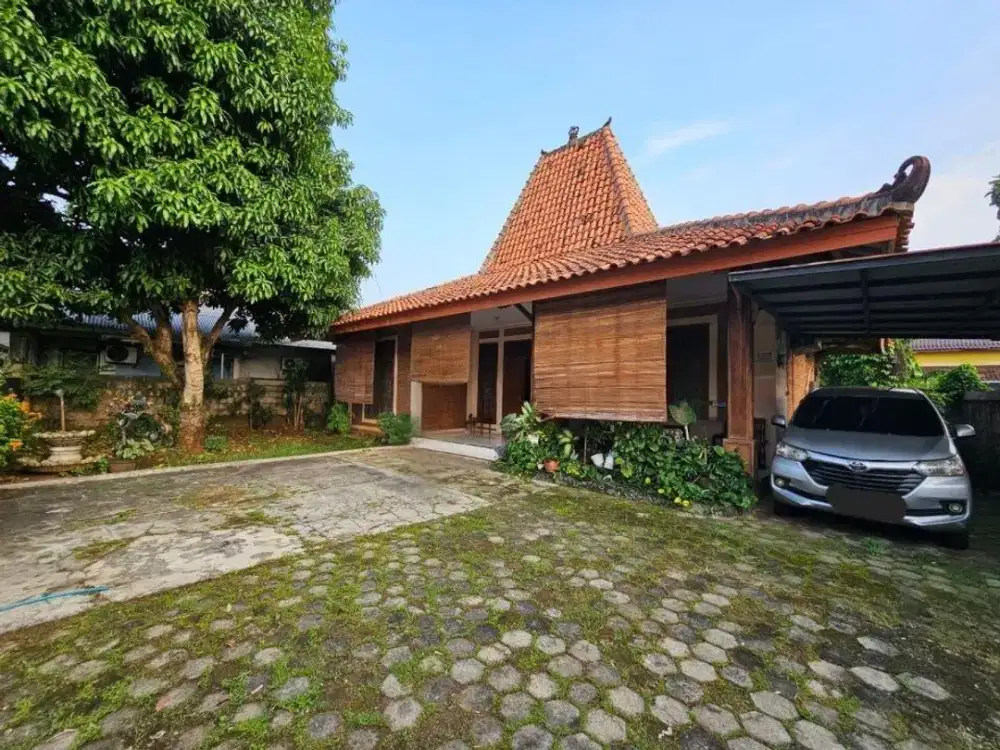 Dijual Rumah 1 Lantai dengan Halaman Luas di Tanah Baru Depok