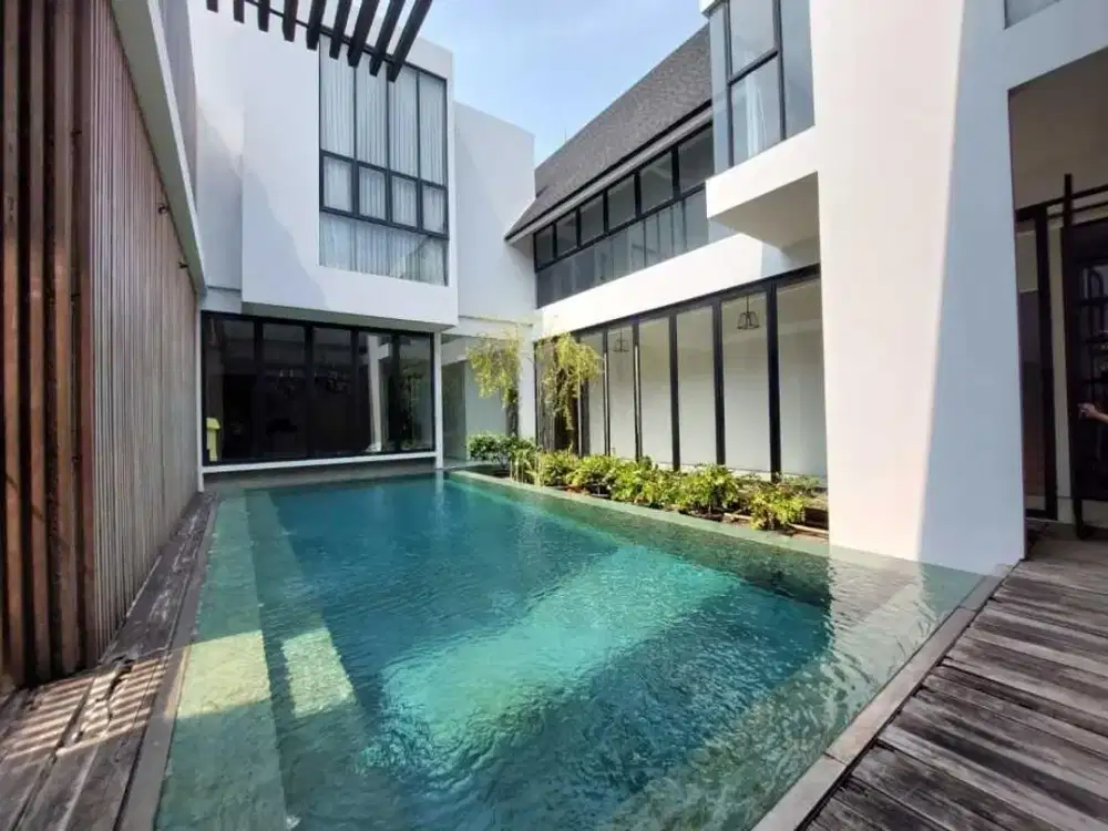 Dijual Rumah Mewah 3 Lantai Lokasi Strategis Di Radio Dalam