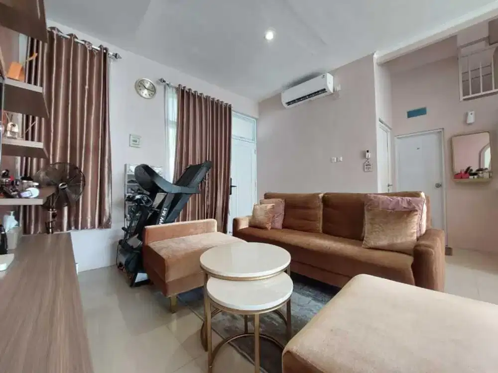 Dijual Rumah Cantik Furnished 2 Lantai Dalam Komplek Shm