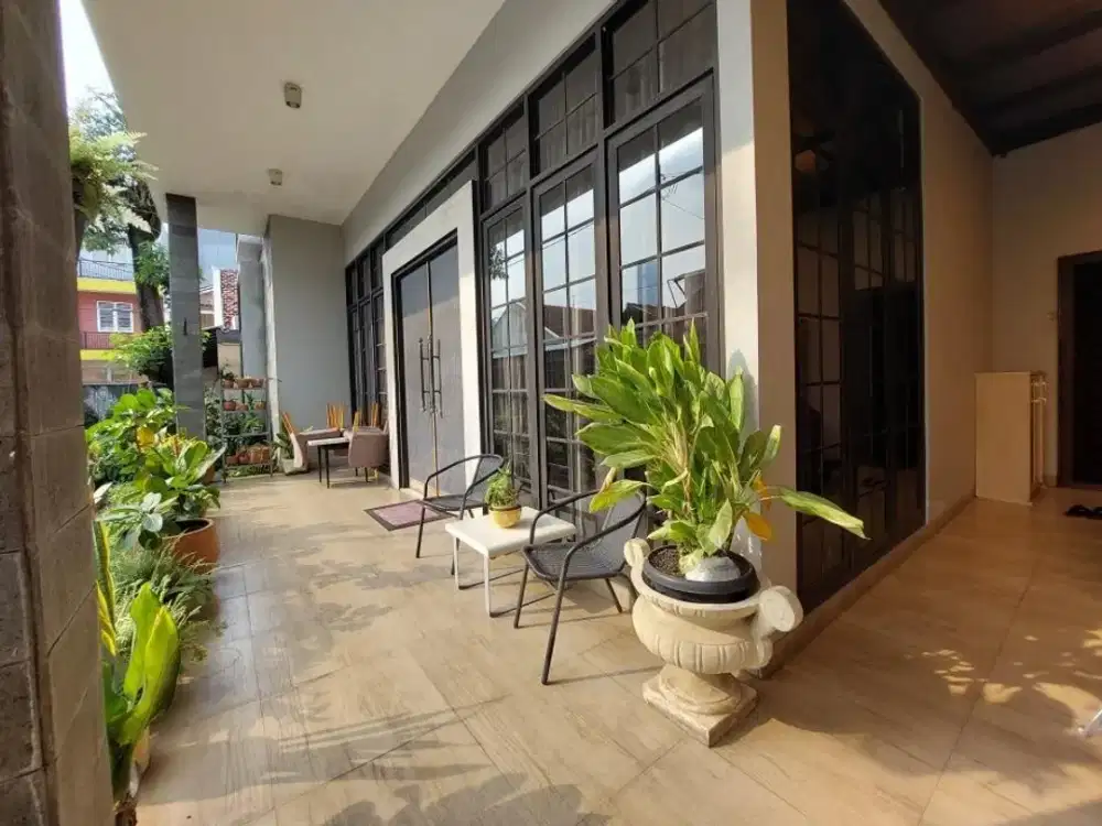 Rumah Bagus Siap Huni Dalam Komplek Menteng Dalam Jakarta Selatan