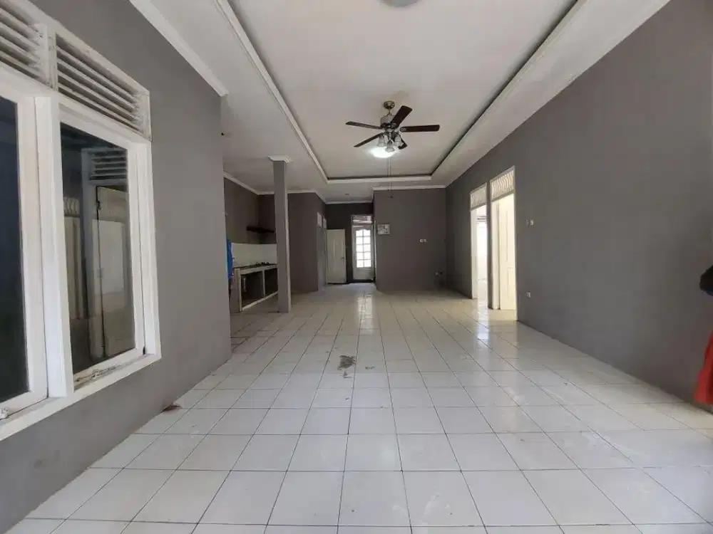 Rumah Strategis di Jakarta Selatan Cocok untuk Kantor dan Kost