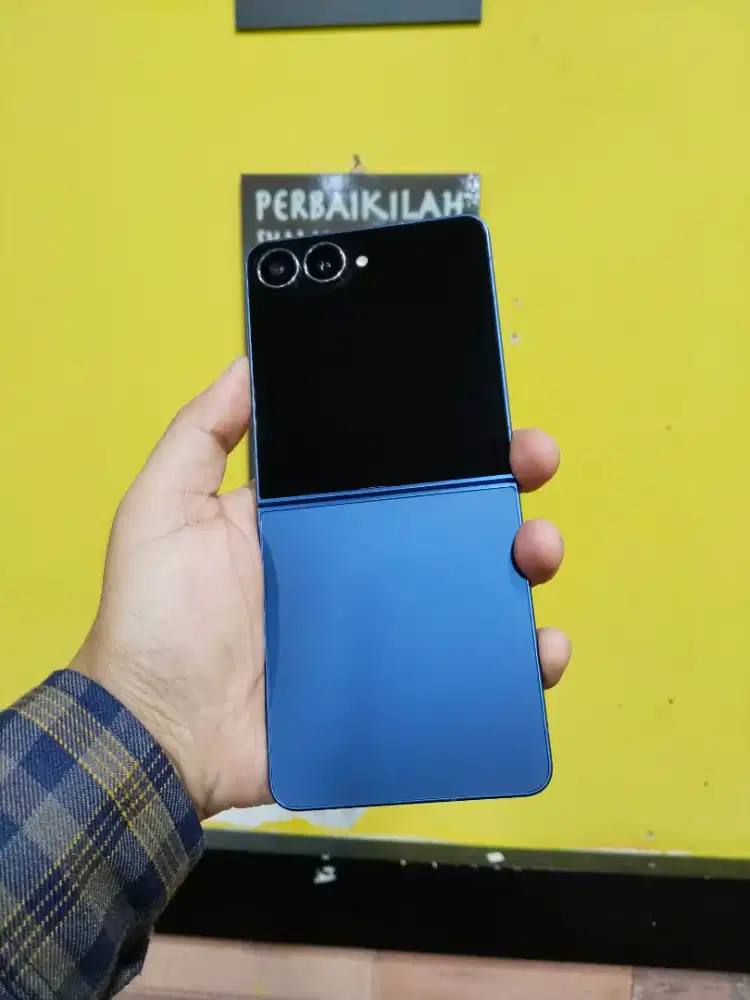 Samsung Galaxy Z Flip 7 12/512GB sein