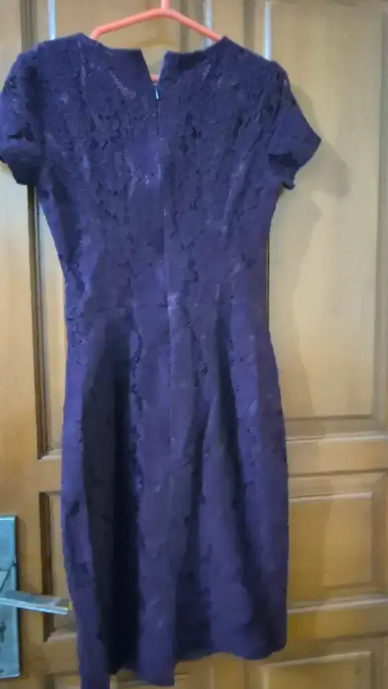 Dress untuk pertemuan atau pesta