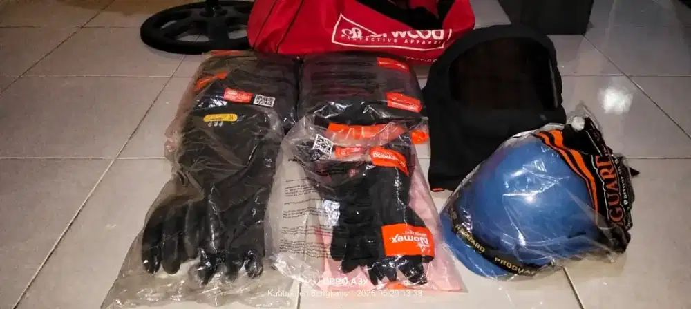 Pakaian tahan listrik