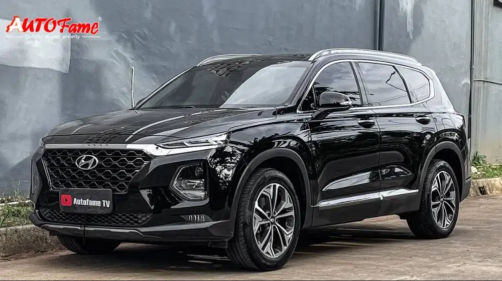 Hyundai Grand Santa Fe 2.2D XG Diesel NIK 2019 Black On Brown