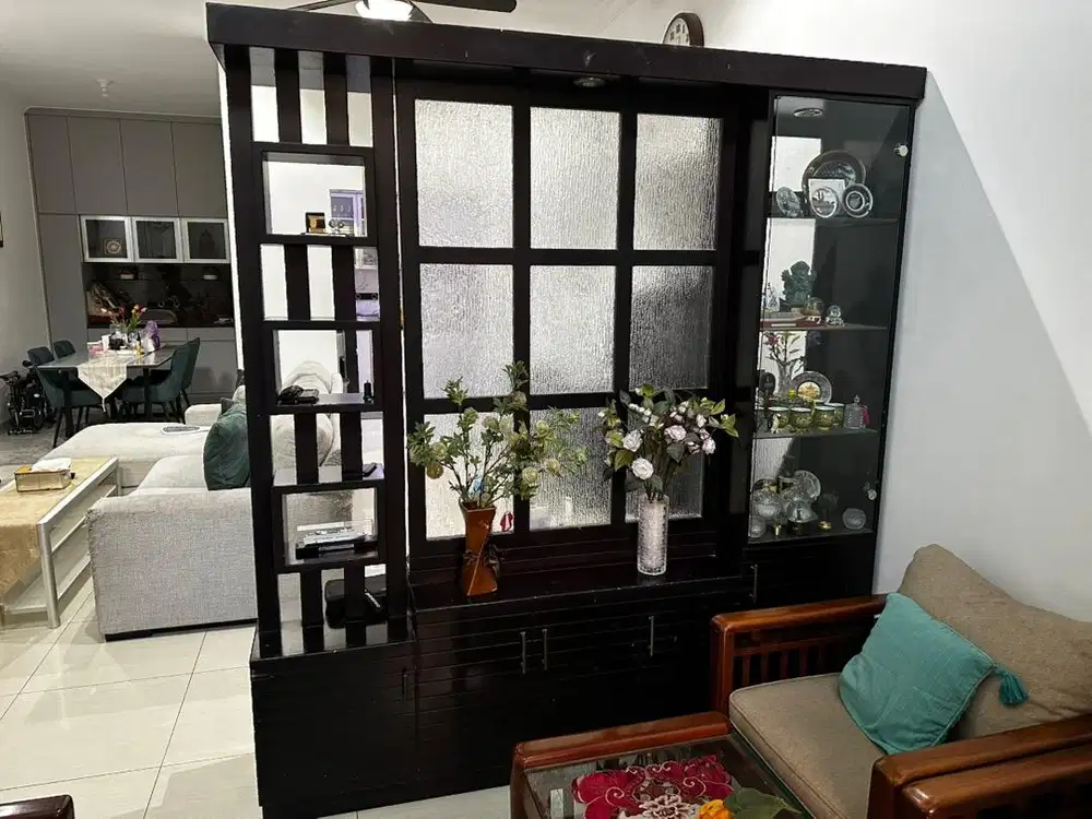 Lemari partisi kayu 200x220
