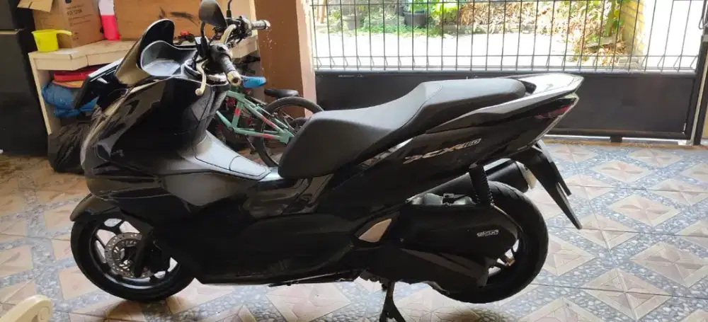 Pcx hitam 2023 jual urgent