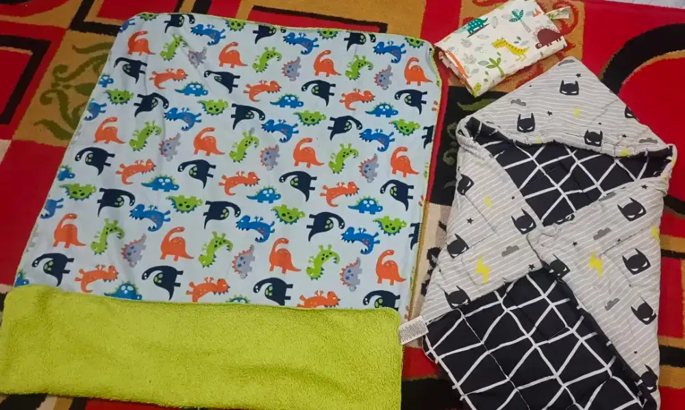 Selimut Bayi 2pcs Bonus Apron Menyusui,kondisi masih bagus