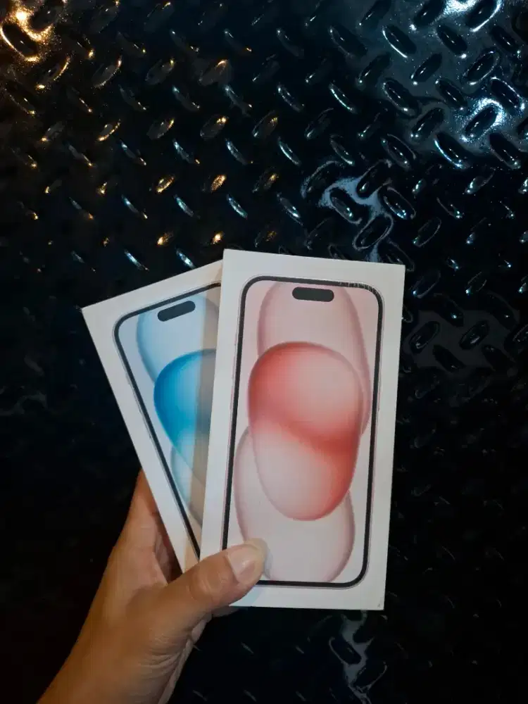 iPhone 15 256GB iBox