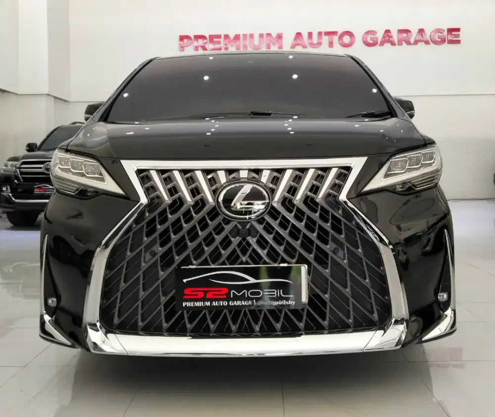 LEXUS LM350 4 SEATER AT 2020 HITAM
