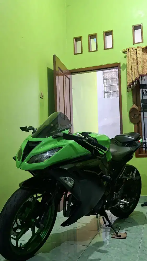 Di jual motor ninja 250 fi old