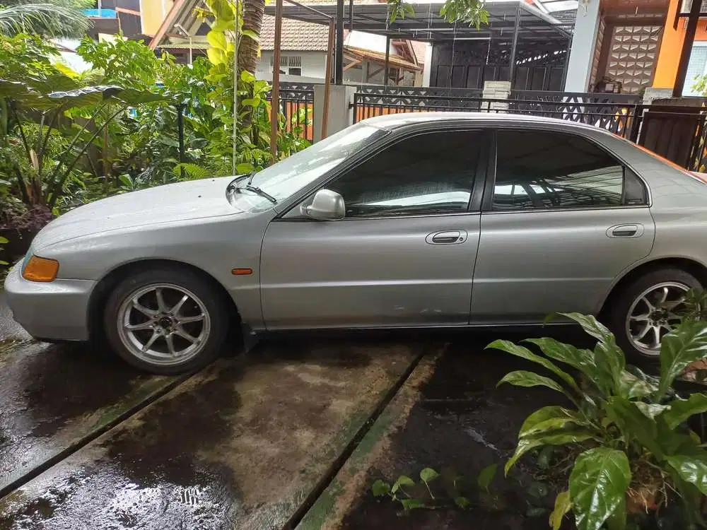 Honda Accord 1998 Bensin