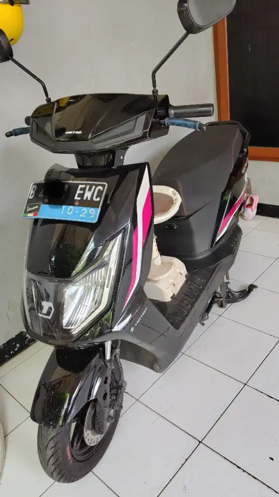 Motor listrik United mx 1200 battery dan ban baru ganti