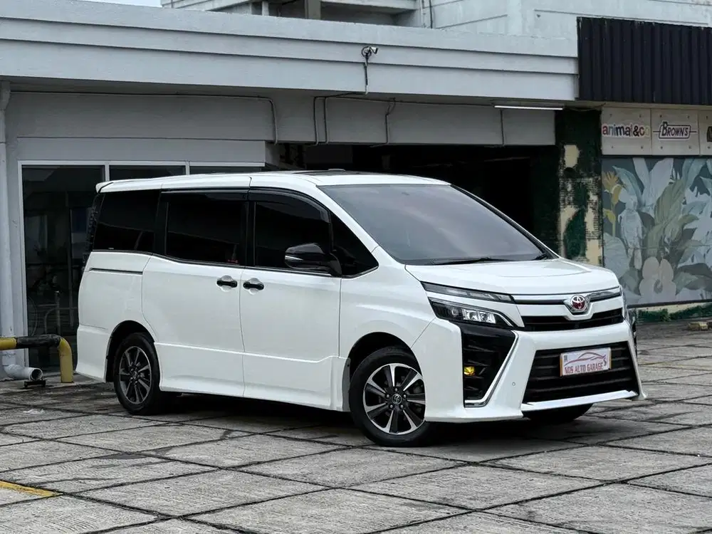 Toyota Voxy 2017