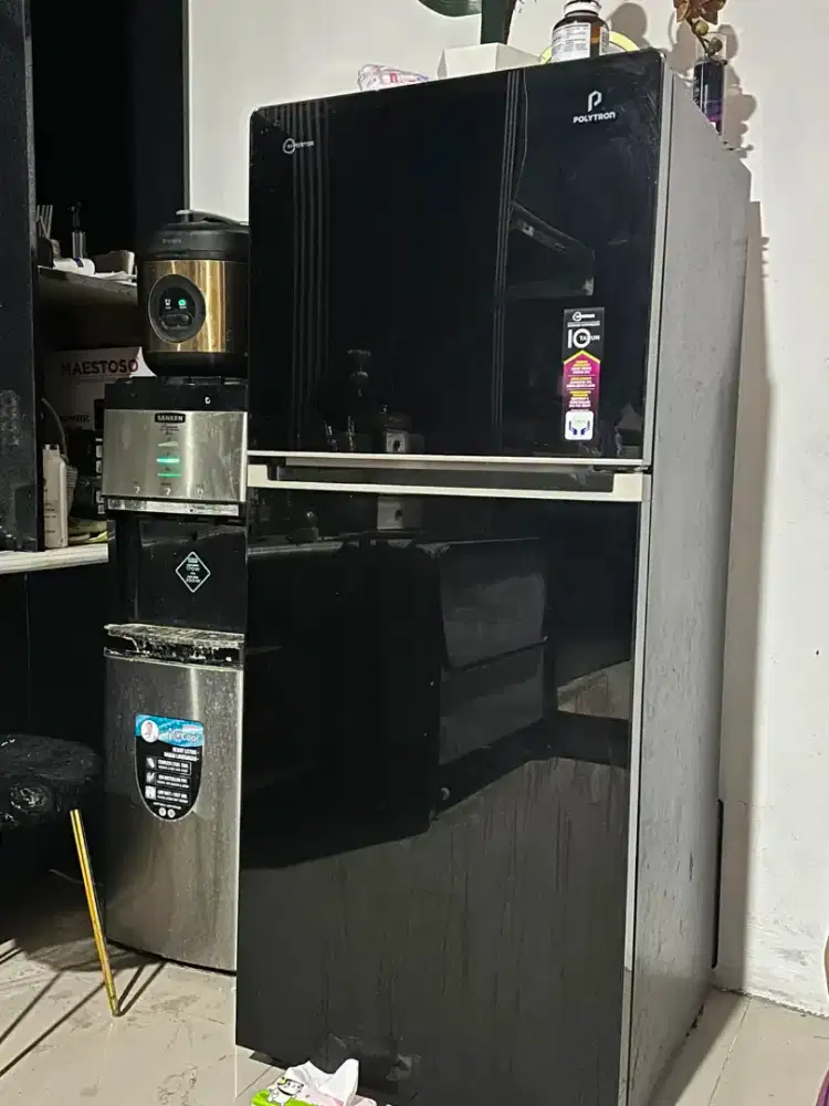 Kulkas Polytron Seperti Baru
